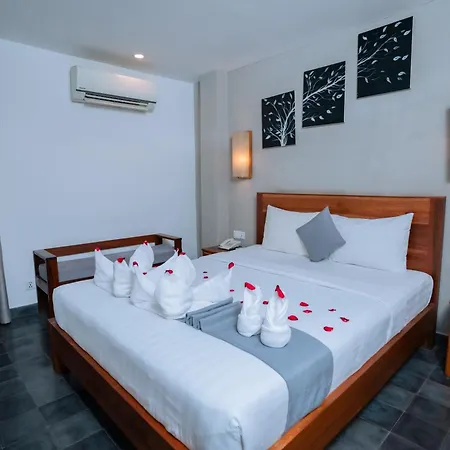 Home Chic Hotel Phnom Penh Exterior photo