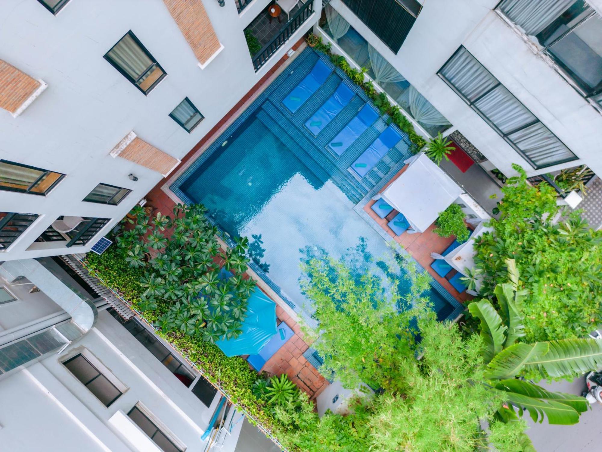 Khách sạn Chic 4*