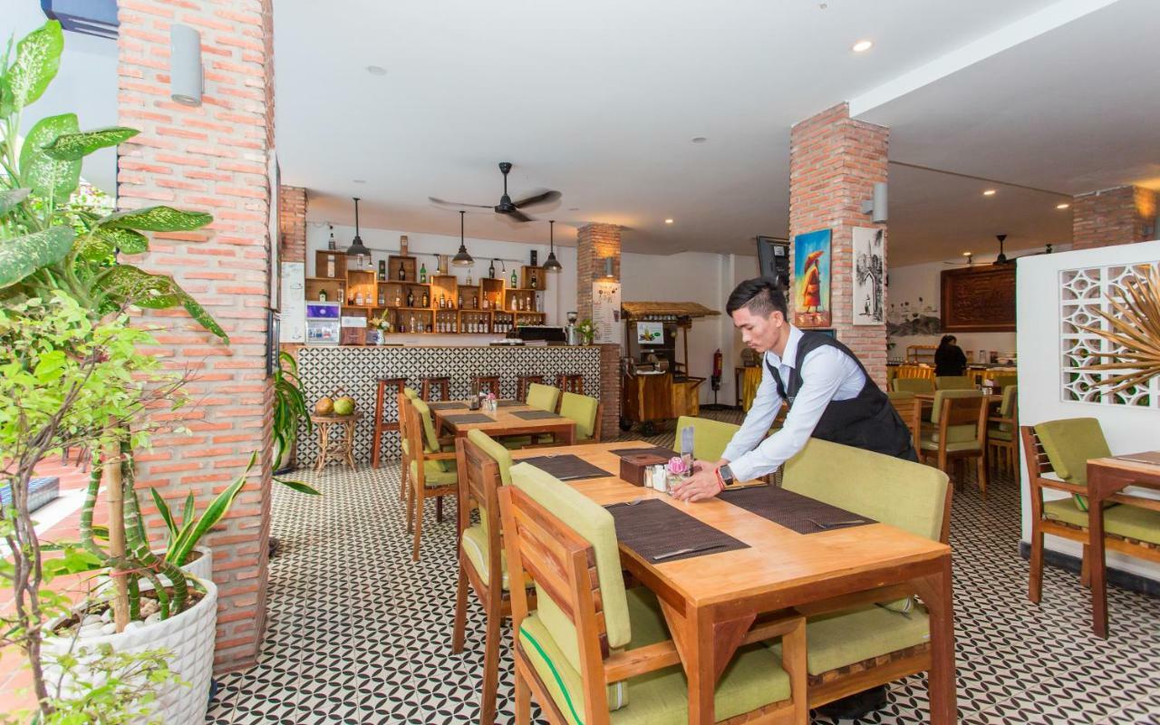 Chic 4* Phnom Penh