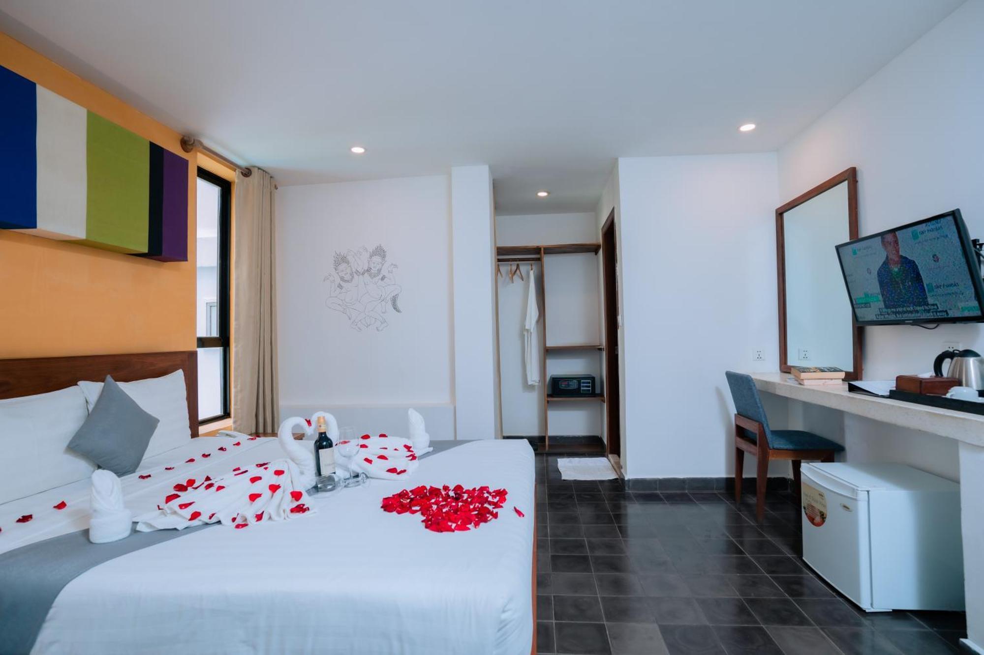 Chic Hotel 4*